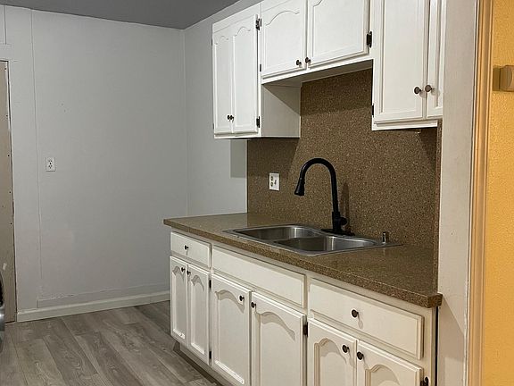2nd image of 6152 Wilcox Ave #A