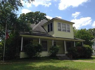 417 N Saint Mary St, Carthage, TX 75633
