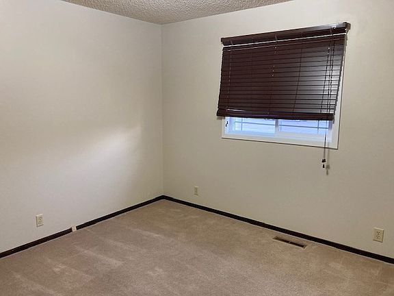 4th image of 2824 Lamar Ave