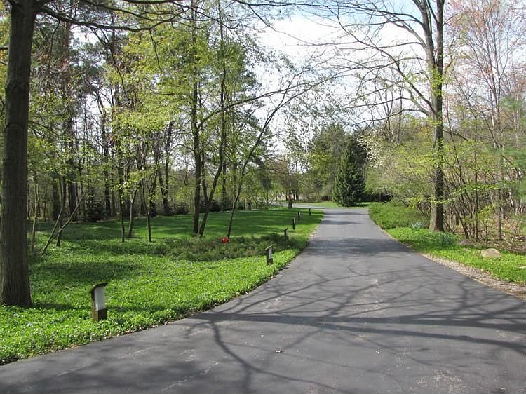 2nd image of 4588 N Raucholz Rd