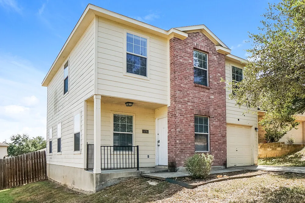 3 bed, 2.5 bath, 1553 sqft, $1,805 — Photo 4