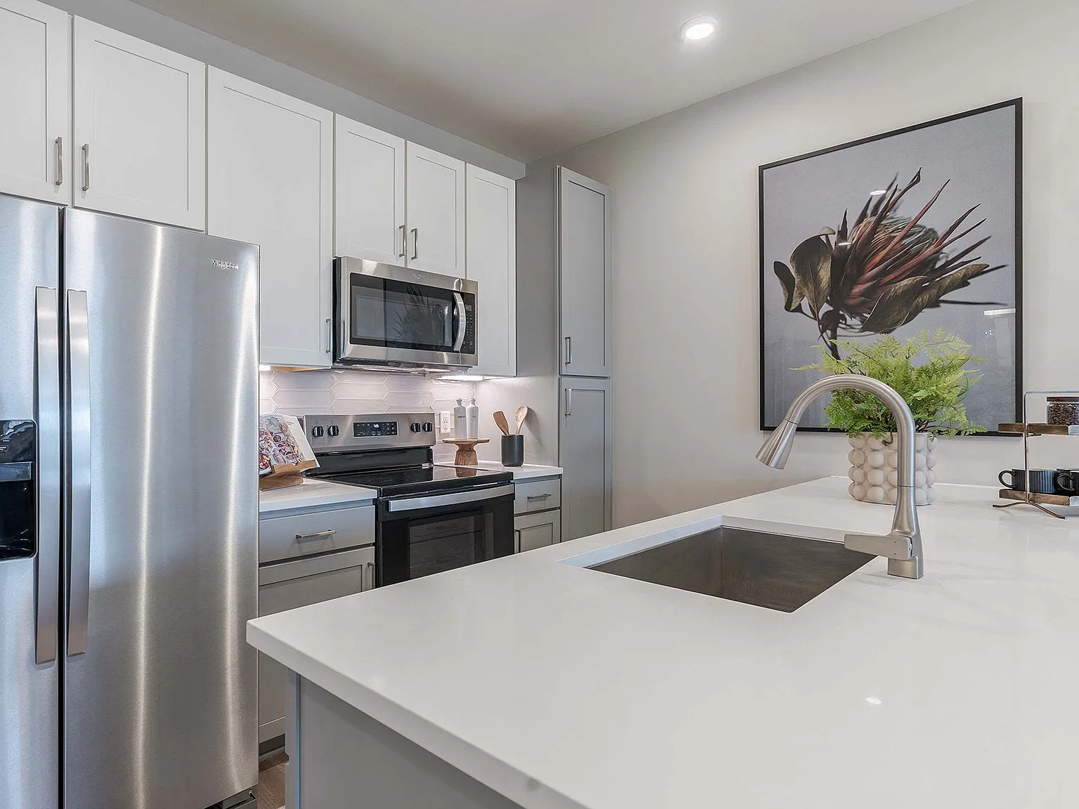 Paxton Place Apartments — Photo 4