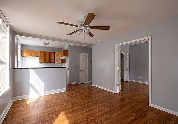 3rd image of 49-12 Vernon Blvd #3R