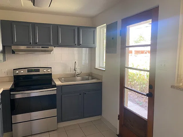 2 bed, 1047 sqft, $2,300 — Photo 2