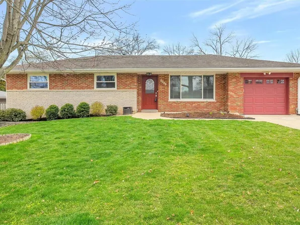 8869 Manda Ln, Saint Louis, MO 63126