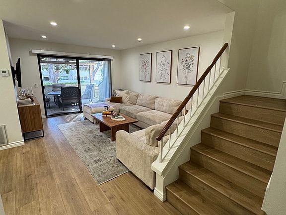 4th image of 834 Lancaster Dr