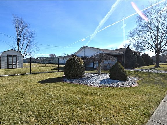 4th image of 3733 Temple Ave