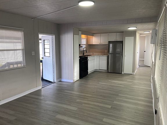 3rd image of 155 Sterling Dr E #155