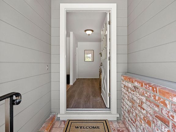3rd image of 203 Oak Manor Drive