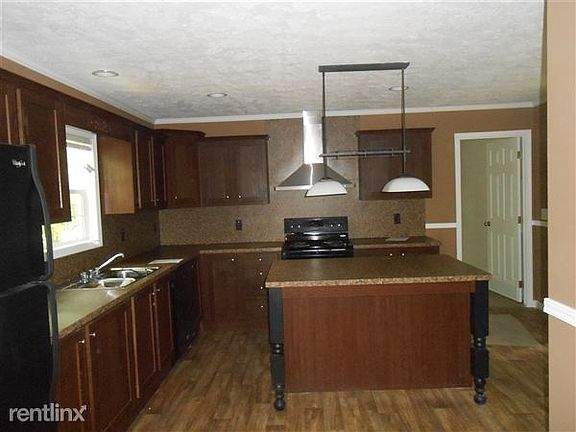 Kitchen with Island