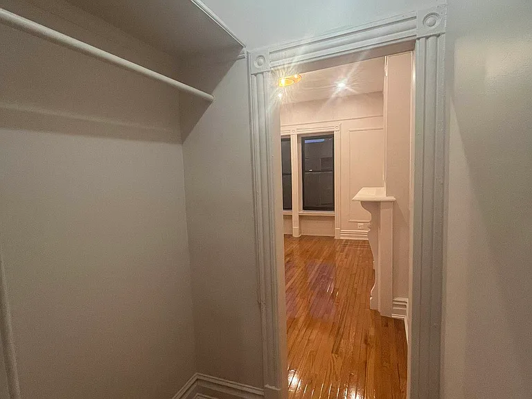 517 Bainbridge St #TOP — Photo 13