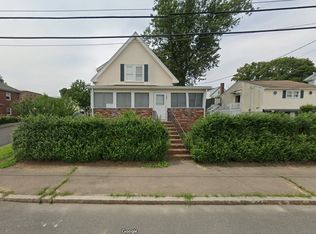 222 Neck St, Weymouth, MA 02191
