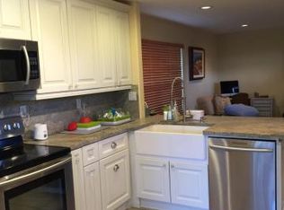 6112 Sand Hills Cir, Lake Worth, FL 33463