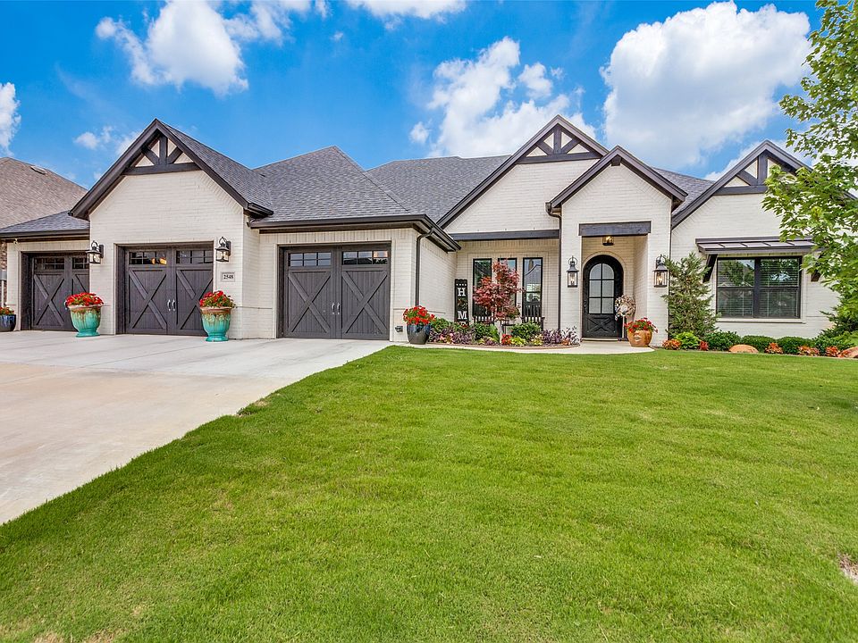 1st image of 2548 Bunker Hill Dr