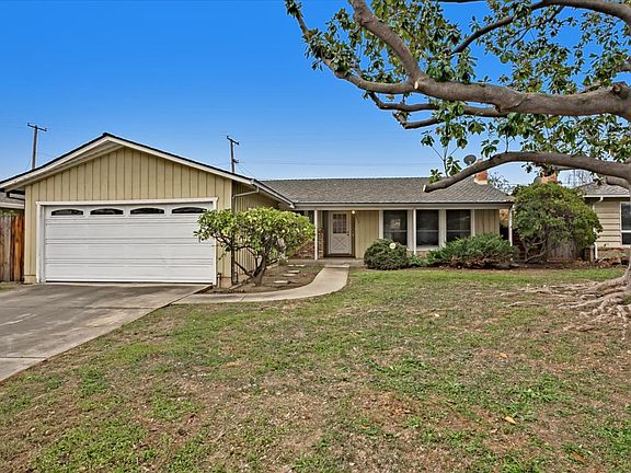 3rd image of 4640 Clarendon Dr