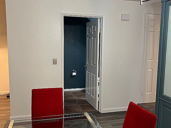 5th image of 1113 Bell St APT 17