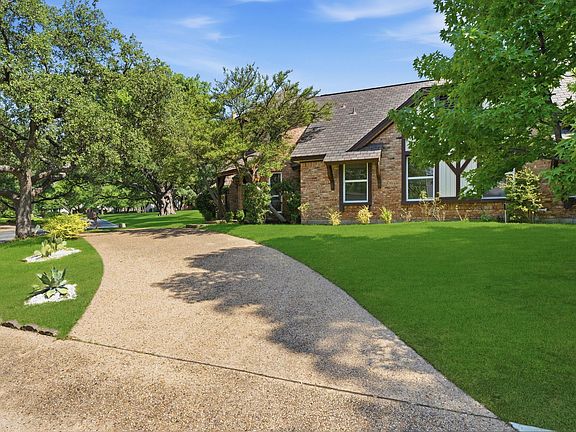 2nd image of 9435 Spring Hollow Dr