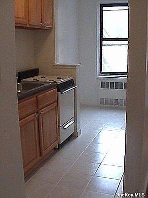 2nd image of 87-20 175th St #1KP