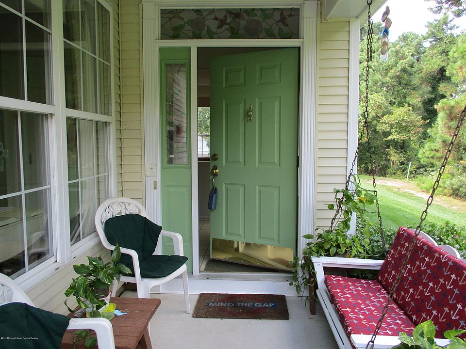 1st image of 26 Amberwinds Ct