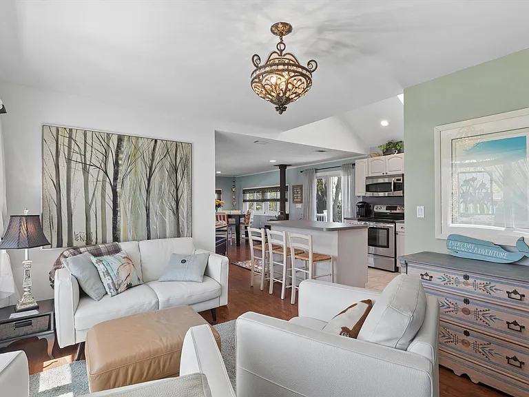1600 Captain Kidd Dr — Photo 6