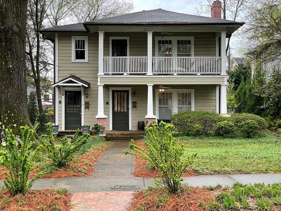 218 Circle Ave