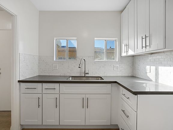 2nd image of 1010 S Adams St #1/2