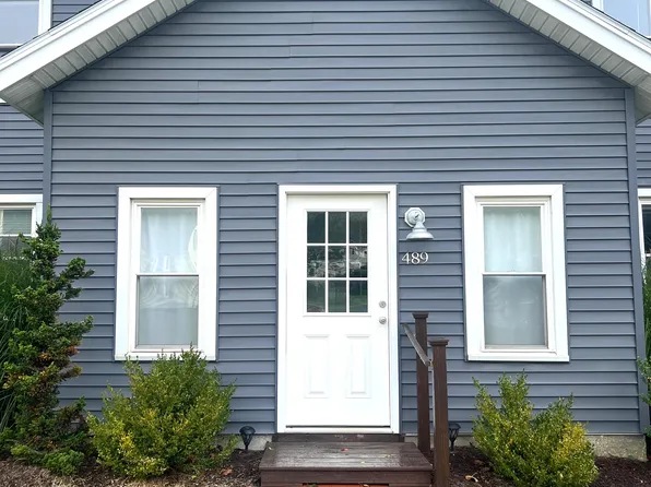 489 Walker St #2, Lenox, MA 01240