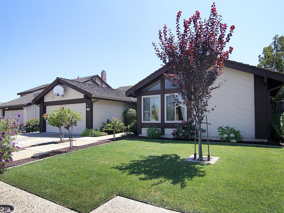 2nd image of 2334 Monaco Dr