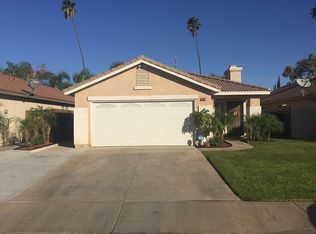 931 Miraflores Dr, Corona, CA 92882