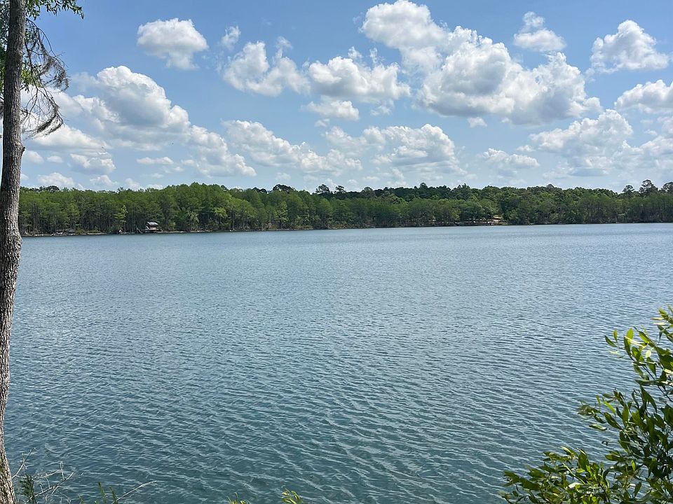 1st image of Blue Pond Cir