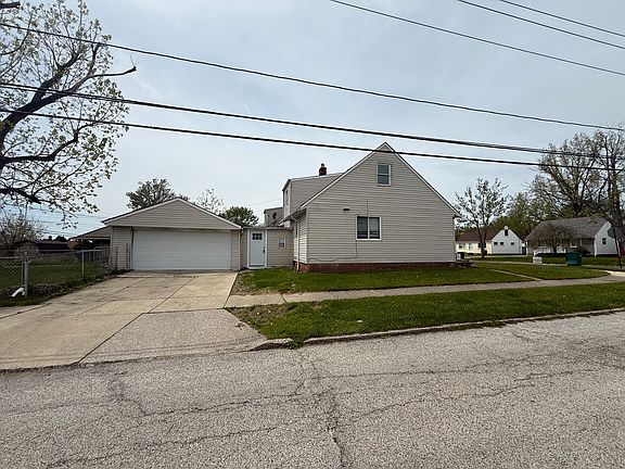 3rd image of 15608 Walvern Blvd
