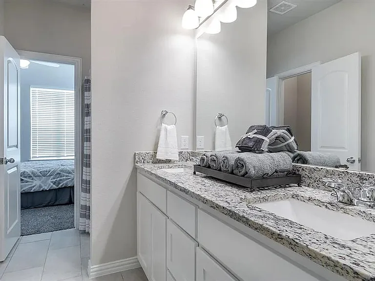 Lamar Townhomes — Photo 28