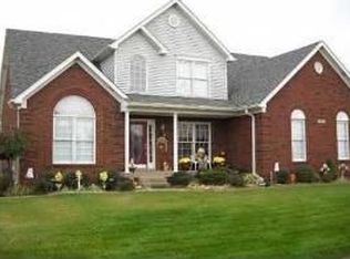 1916 Hillcircle Rd, Louisville, KY 40214