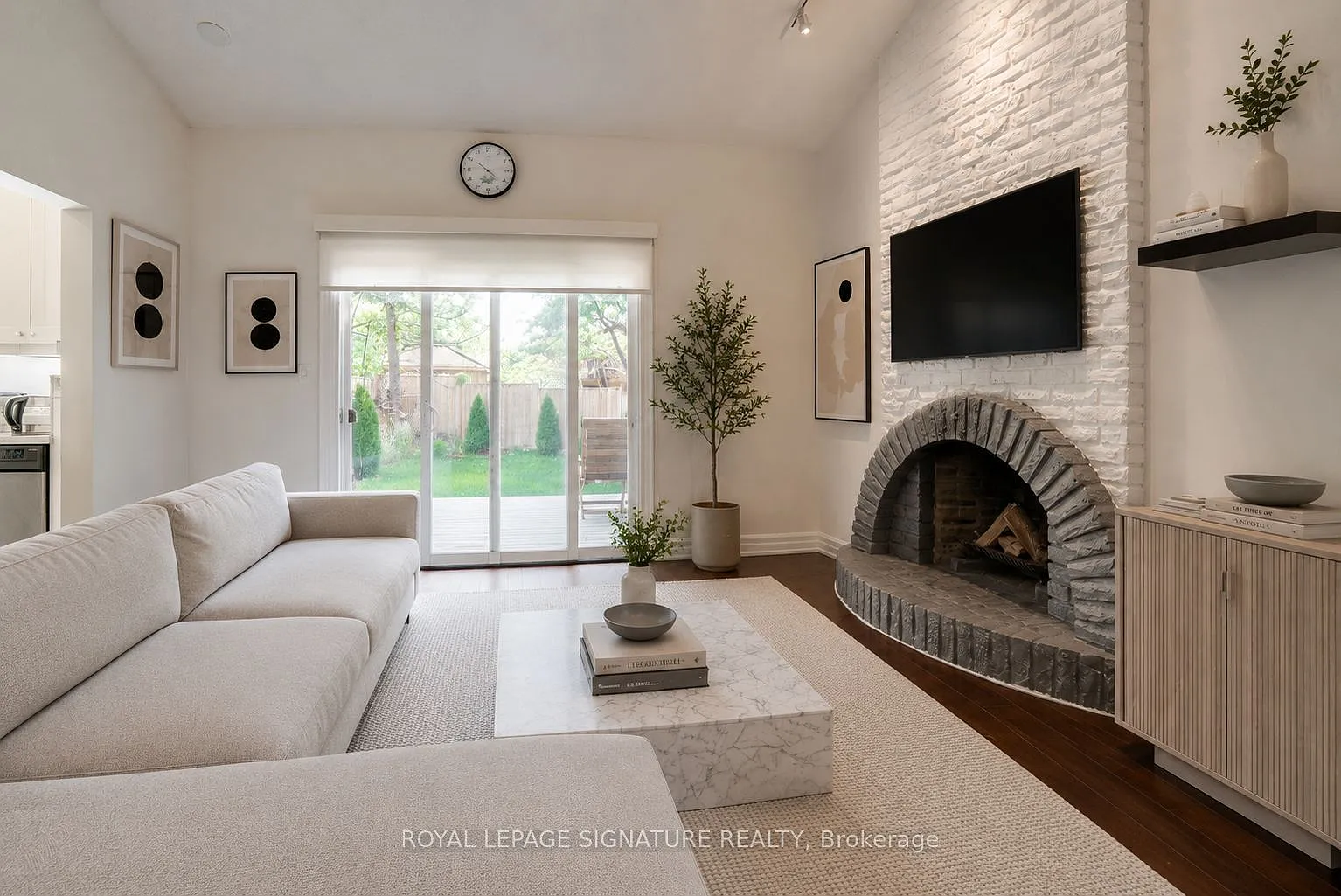 4 bed, $3,950 — Photo 2