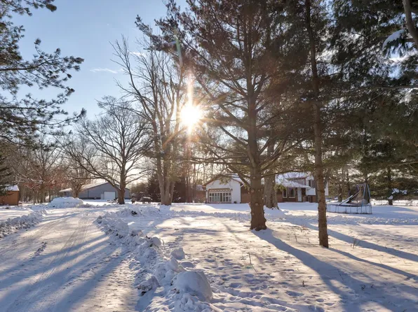 237 W Castle Rd, Fostoria, MI 48435