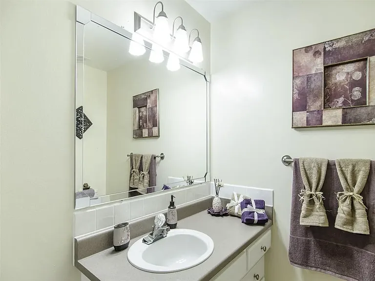 Asteria Place Apartments — Photo 10