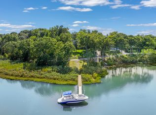 12 Fish Cove Rd, Southampton, NY 11968