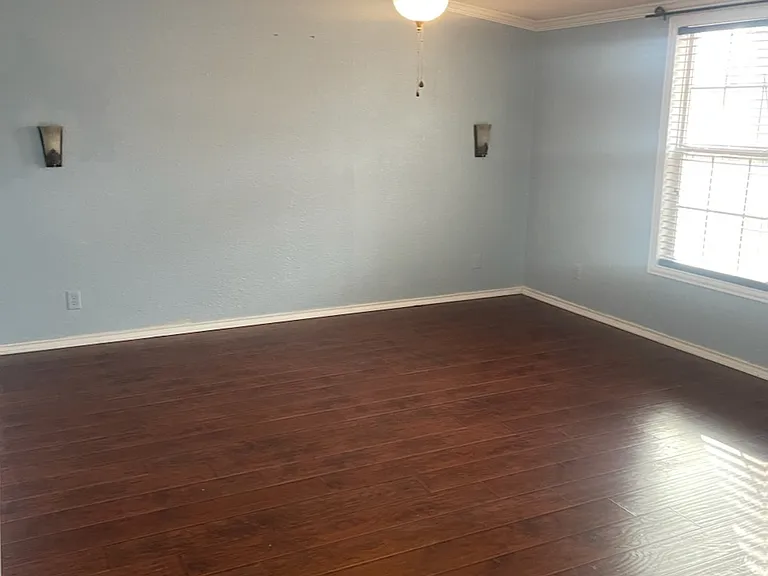 114 Dorflinger Ct — Photo 14