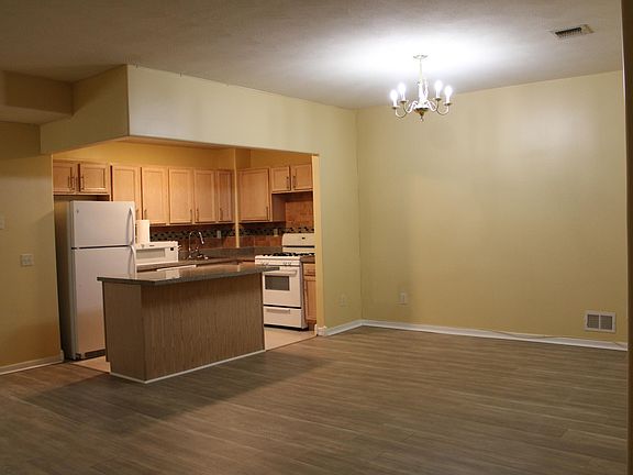 2nd image of 244 Beach 79th St #2