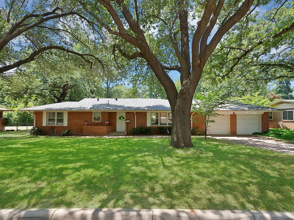 1st image of 712 Briarwood Blvd
