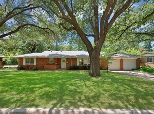 712 Briarwood Blvd, Arlington, TX 76013
