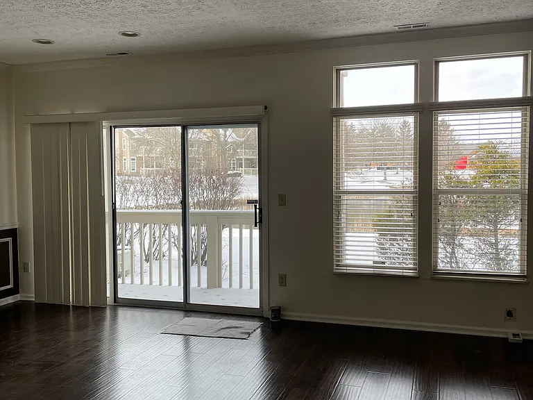 3556 Fishinger Mill Dr — Photo 9