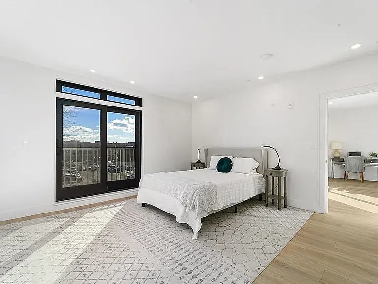 1950 Washington St #4E — Photo 13
