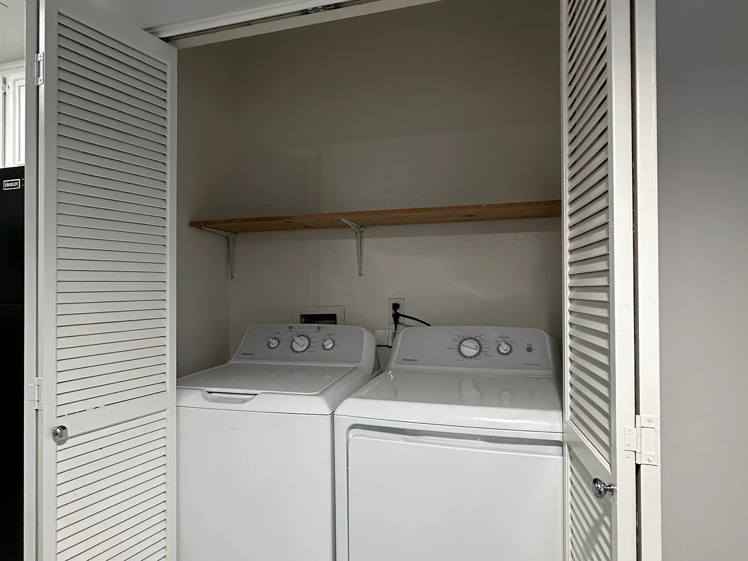 Lido Apartments - 11221 Richland Ave — Photo 4