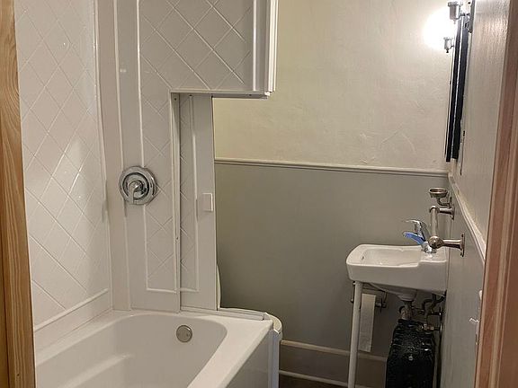 4th image of 108 5th St S #10916475