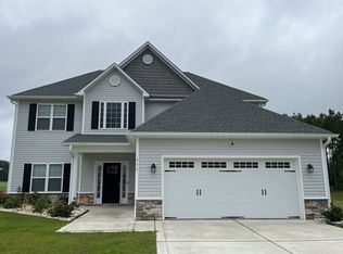 931 Farmyard Garden Dr, Jacksonville, NC 28546