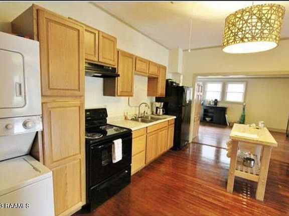 4th image of 408 W Convent St #A