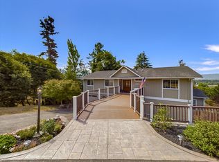 1995 Newell Dr, Fortuna, CA 95540