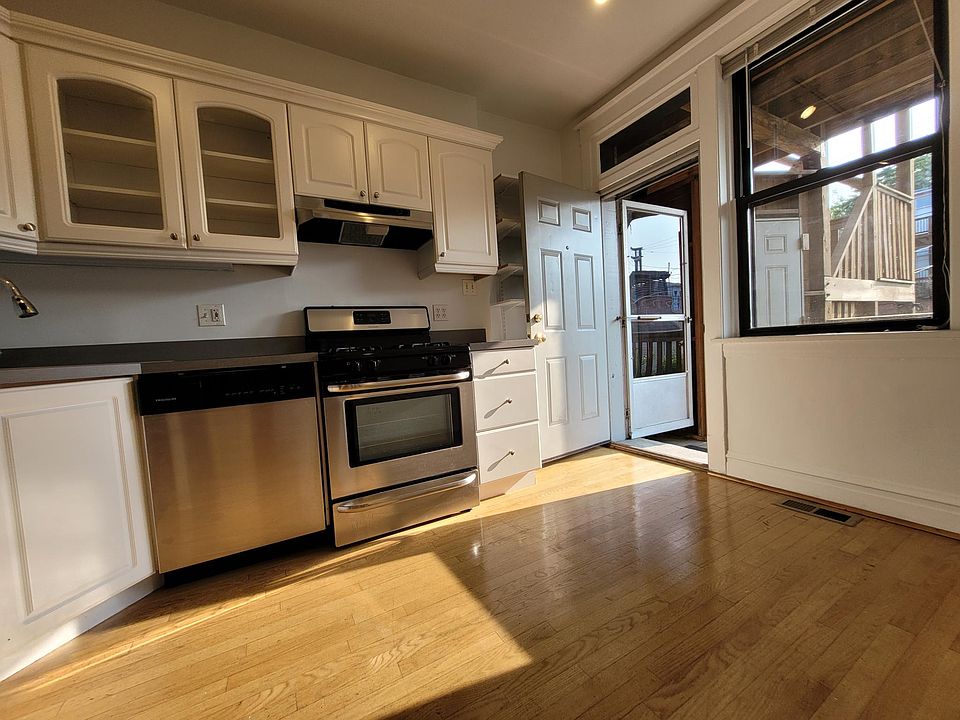 1st image of 3616 N Paulina St