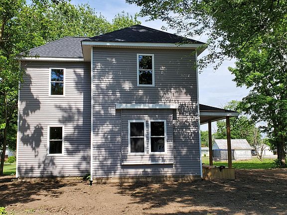 5th image of 19011 Water St